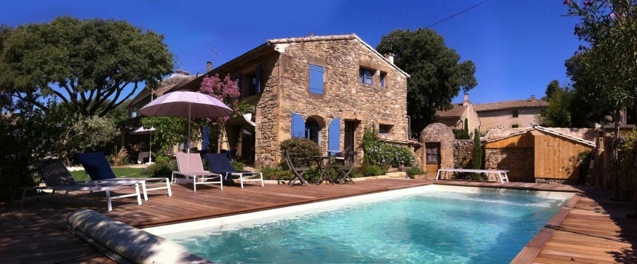 A Gauche Du Pont Hotel Vers Pont du Gard Exterior photo