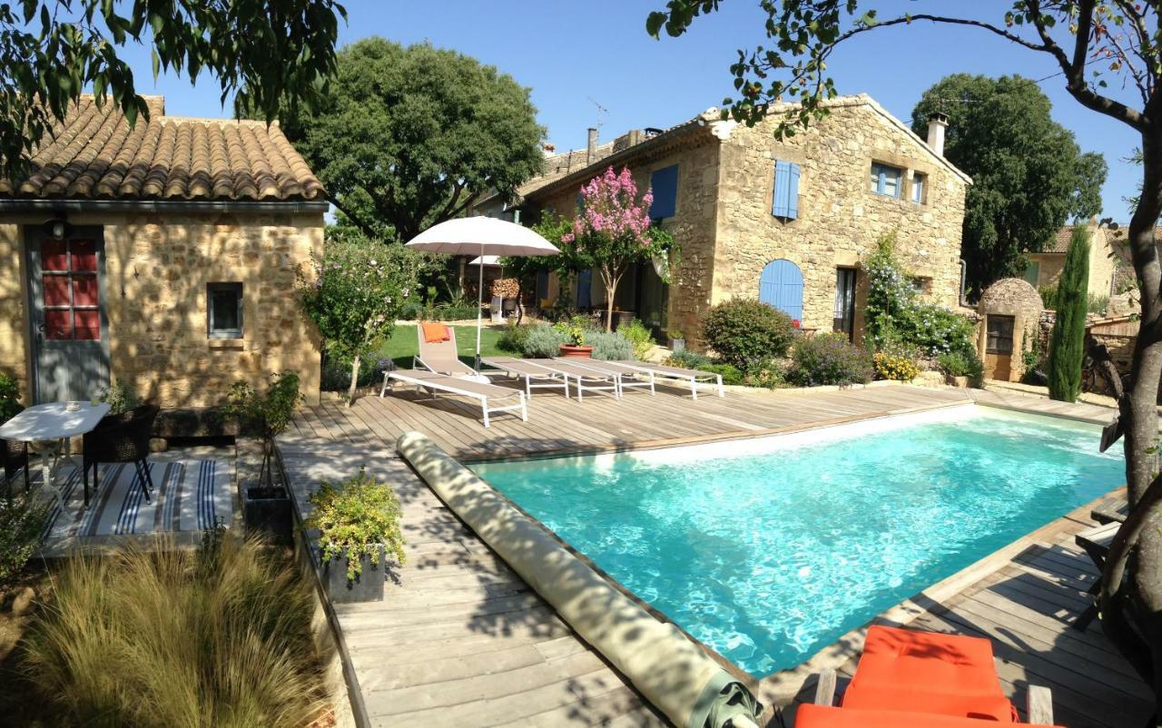A Gauche Du Pont Hotel Vers Pont du Gard Exterior photo