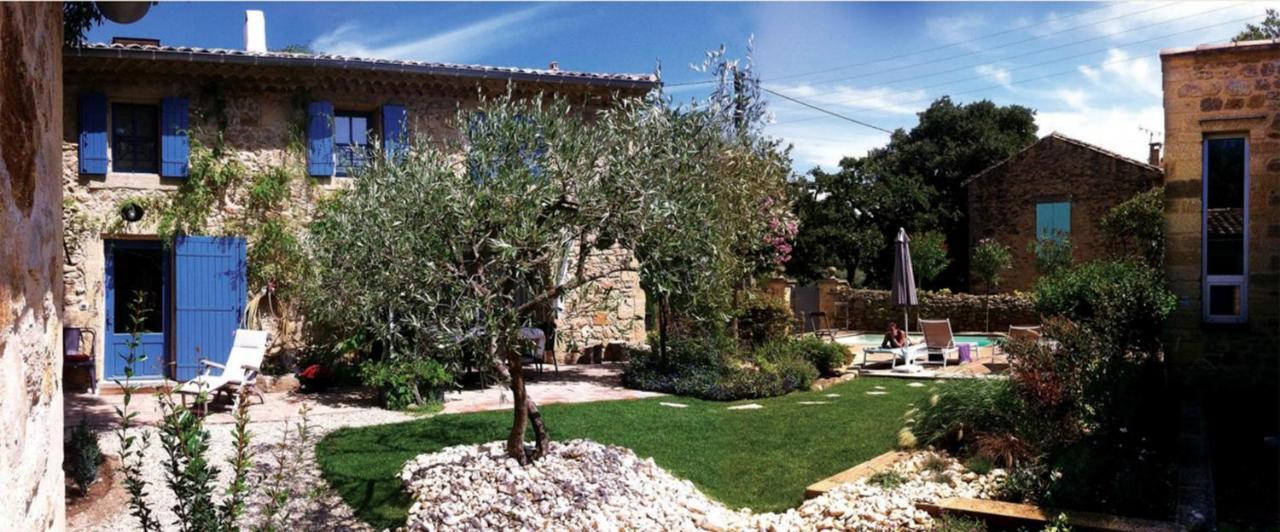 A Gauche Du Pont Hotel Vers Pont du Gard Exterior photo